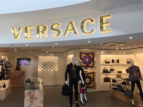 versace marseille|Trouvez la boutique VERSACE situées proches de vous.